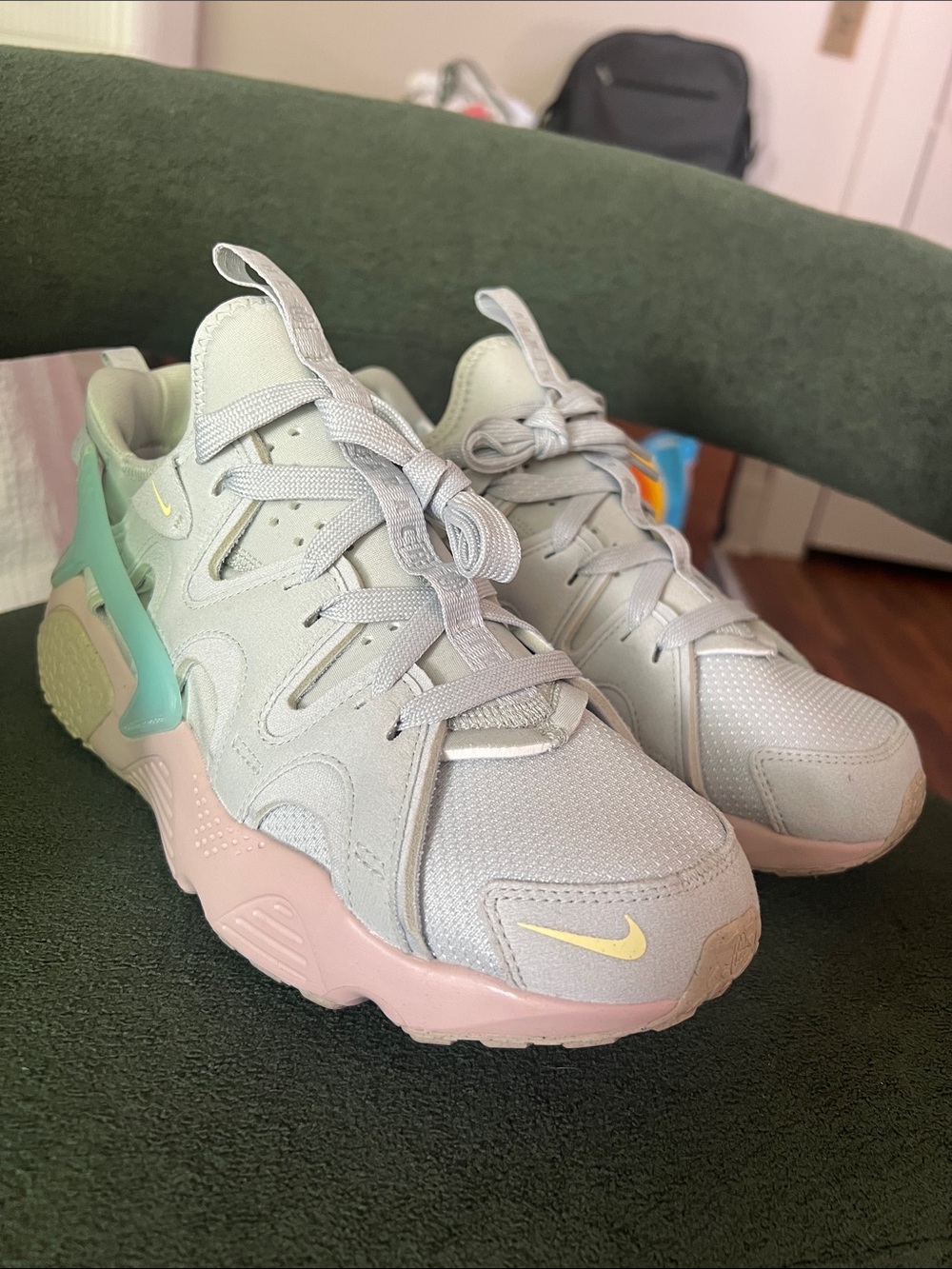 Nike Women’s Air Huarache Craft ‘Ocean Bliss’ Size 9.5 Hardly Worn!